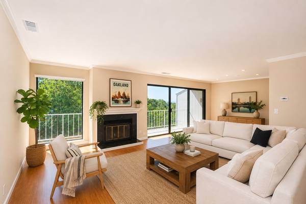Crestmont Spacious Two Bedroom Townhome photo 3