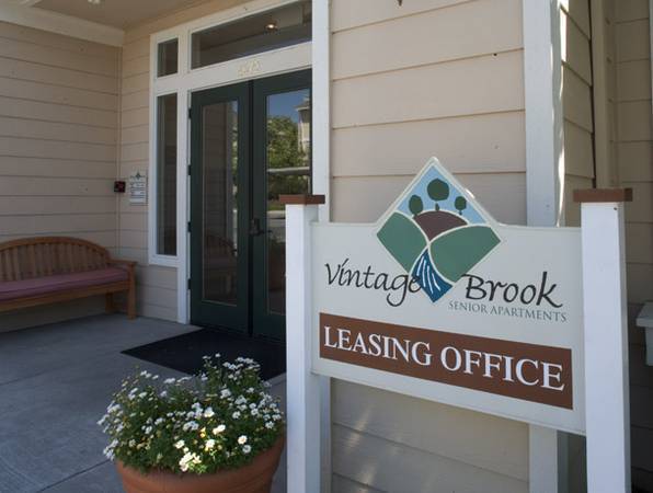 1BR/1BA Apartment on Melody Drive · Concord photo 5