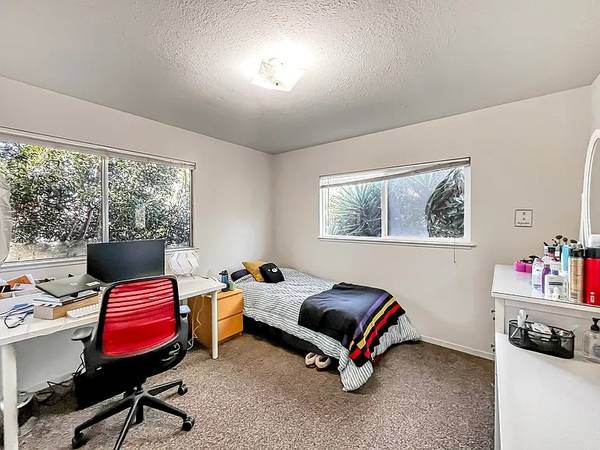 2BR/1BA Single Family House on Tyler St · Berkeley photo 3