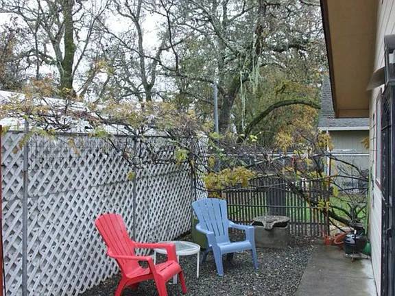 Charming Single-level Unit Duplex Near Downtown Calistoga! photo 4