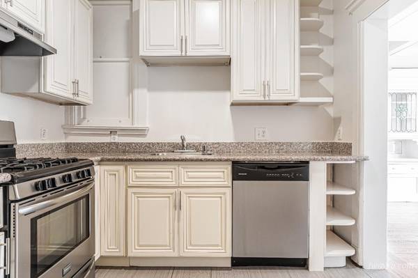 2BR/1BA Apartment · San Francisco photo 2