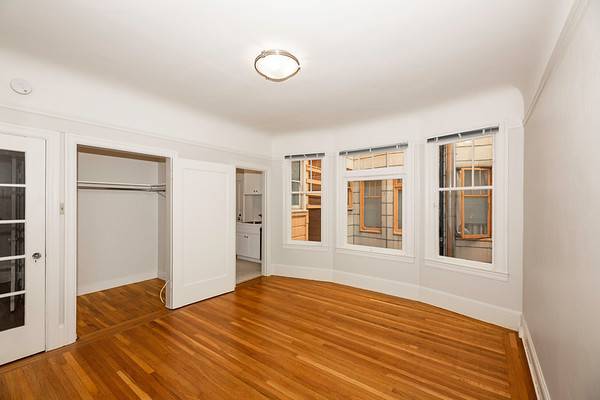 3150 Franklin Apartments photo 5