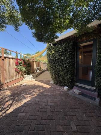 1BR/1BA In-Law · Dublin photo 5