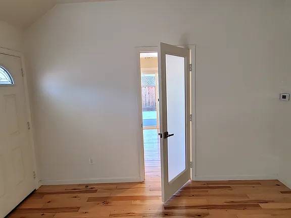 1BR/1BA Apartment · Mountain View photo 3
