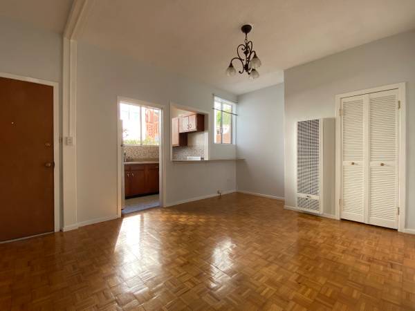 2BR/1BA Apartment · San Francisco photo 5