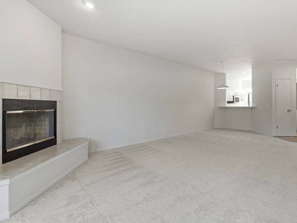 1BR/1BA Condo on Shorebird Cir · Redwood City photo 3