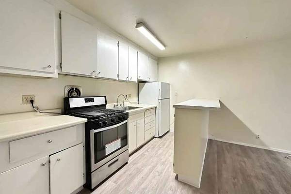 Euclid Apartments LLC. photo 2