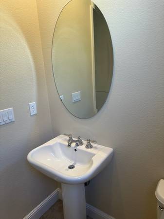 4BR/3BA Single Family House · Santa Rosa photo 5