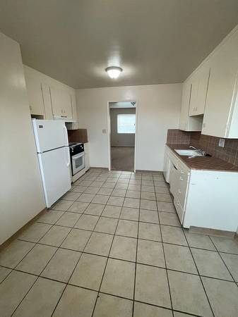 1BR/1BA Apartment on Valley View Rd · Hollister photo 4