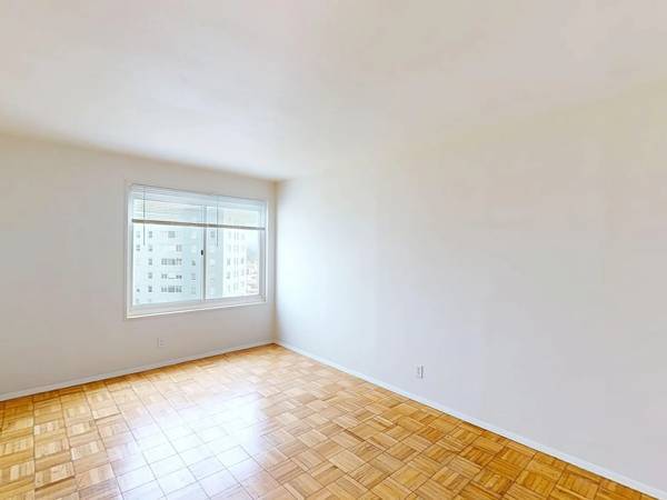 1BR/1BA Apartment · Oakland photo 3
