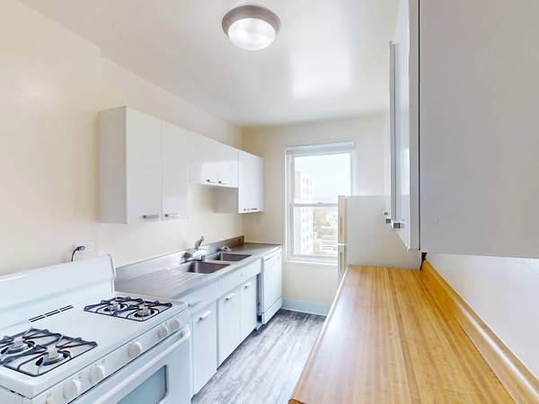 1BR/1BA Apartment · Oakland photo 5