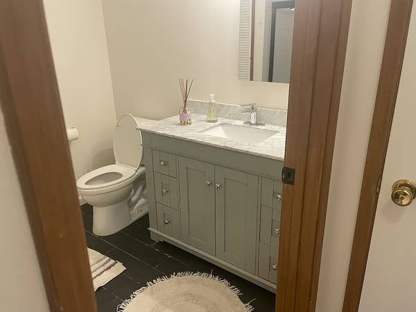 3BR/2BA Duplex on 22nd Street · Oakland photo 3