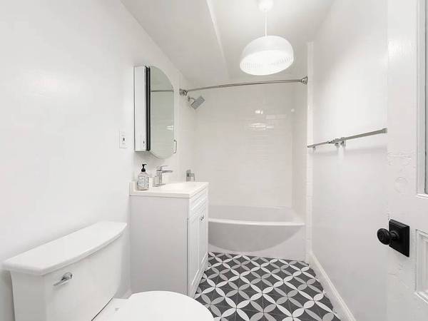 1BR/1BA Apartment · Alameda photo 5