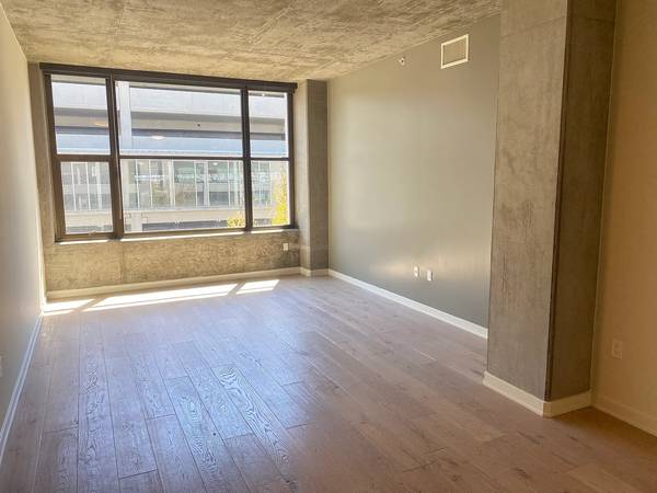 2BR/2BA Condo on 2nd St · Oakland photo 4