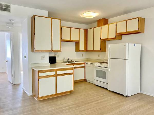 1BR/1BA Apartment · San Rafael photo 5