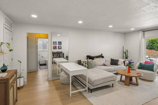 10178 Alpine LLC photo 4