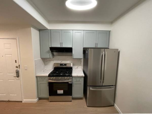1BR/1BA Condo on Franklin St · Oakland photo 3