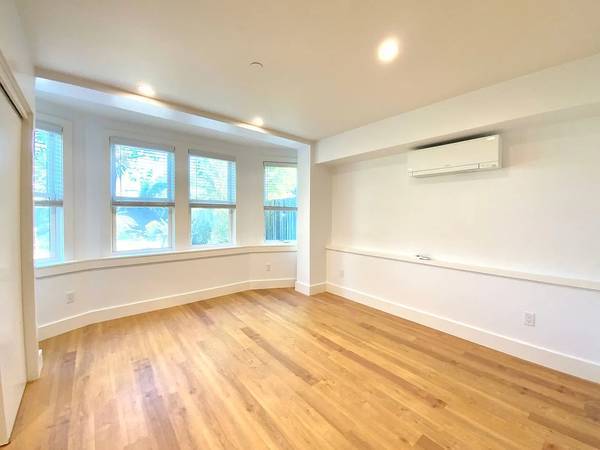 1BR/1BA Apartment · San Francisco photo 2