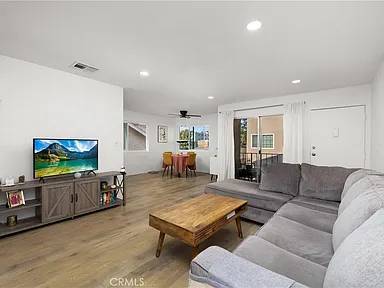 2BR/2BA Apartment · San Francisco photo 2