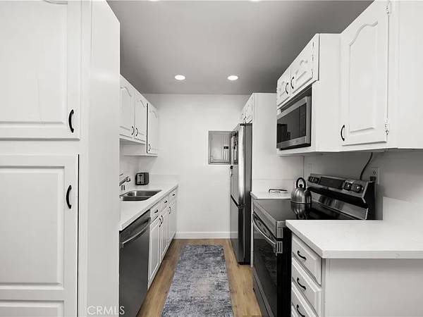 2BR/2BA Apartment · San Francisco photo 3