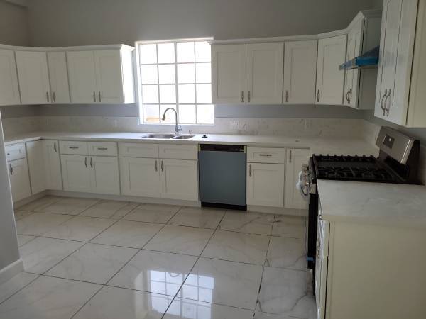 2BR/1BA Apartment · San Francisco photo 2
