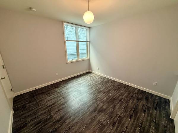 1BR/1BA Apartment · Burlingame photo 2