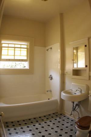 1BR/1BA Apartment · San Mateo photo 2