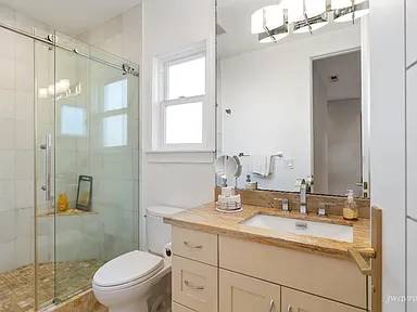 2BR/1BA Apartment · San Francisco photo 3