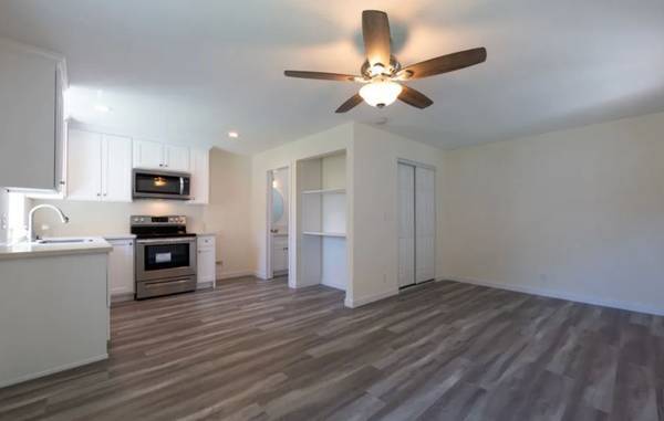 1BR/1BA Apartment · Redwood City photo 4