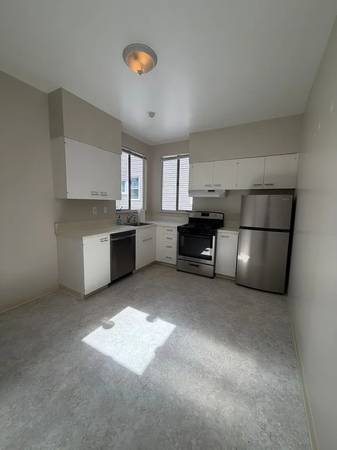 2BR/1BA Apartment · San Francisco photo 2