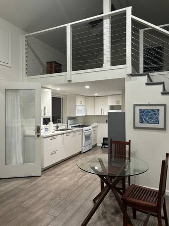 1BR/1BA Apartment · Albany photo 4