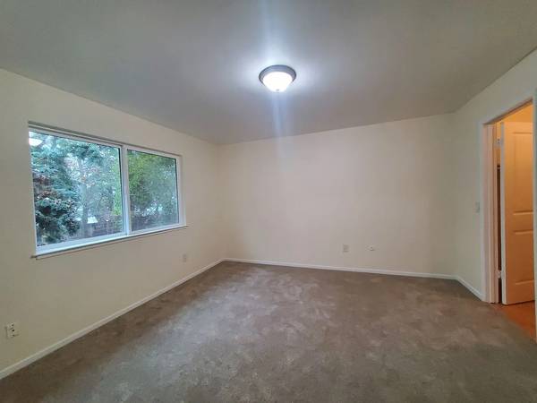 2378 Heidi Pl photo 5