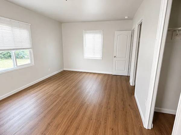 1BR/1BA In Law Adu on Sterling Pl · Brooklyn photo 3