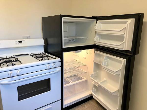 2BR/1BA Apartment · San Bruno photo 4