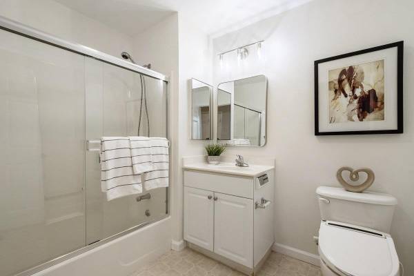 1BR/1BA Single Family House on S Norfolk St · San Mateo photo 5