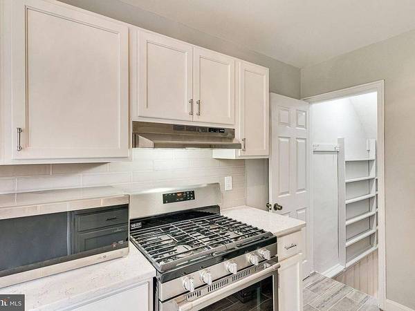 1BR/1BA Apartment · Campbell photo 4