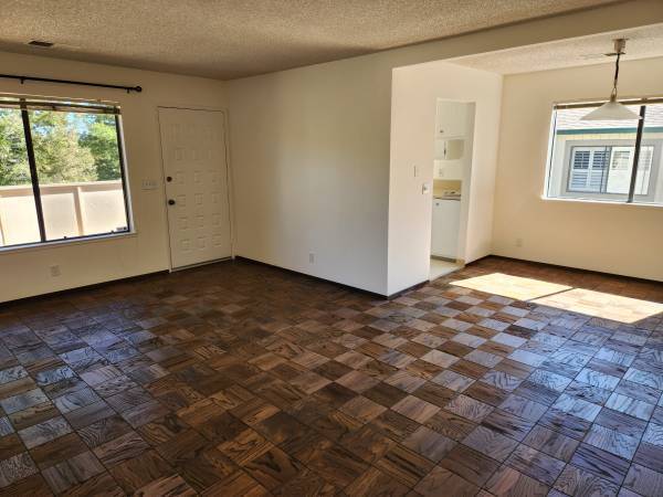 1BR/1BA Apartment · Santa Rosa photo 2
