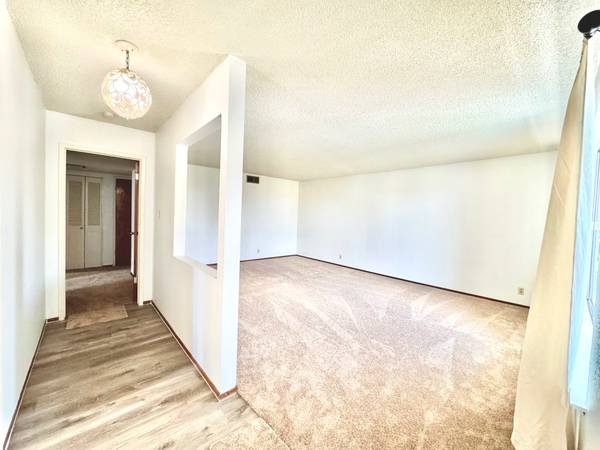 3BR/2BA Apartment on Kansas Street · Oakland photo 4