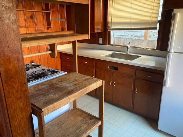 1BR/1BA Single Family House on Roosevelt Ave · Berkeley photo 2