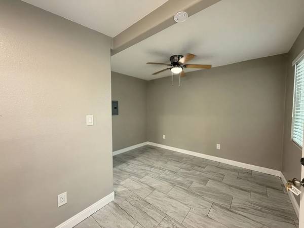 1BR/1BA Apartment · Burlingame photo 5
