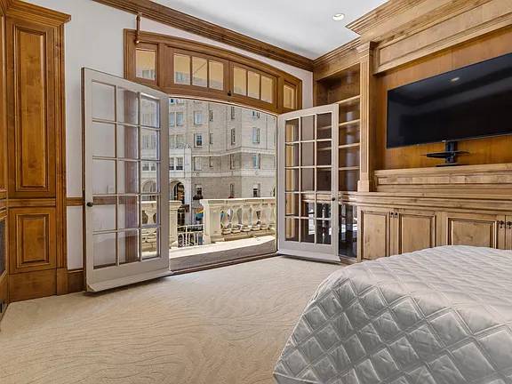 2BR/3BA Condo · San Francisco photo 2