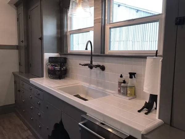 2BR/1BA Single Family House on S 9th St · San Jose photo 2