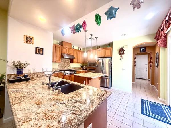 3BR/1BA Single Family House on Thornbury Ln · San Jose photo 2