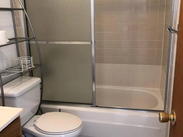 1BR/1BA Apartment on Benvenue Ave · Berkeley photo 5