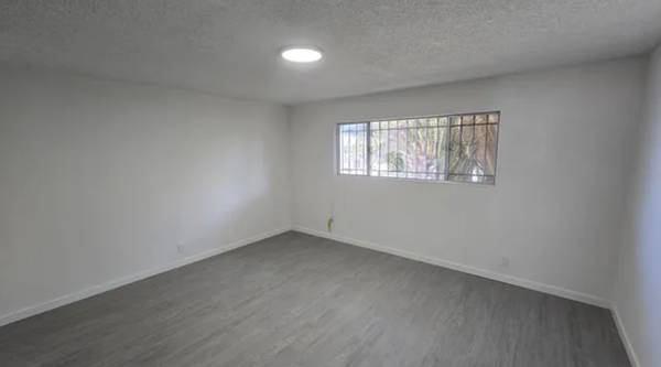 2BR/1BA Apartment on Maple Ave · Oakland photo 4