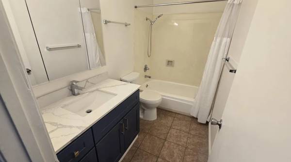 2BR/1BA Apartment on Maple Ave · Oakland photo 5