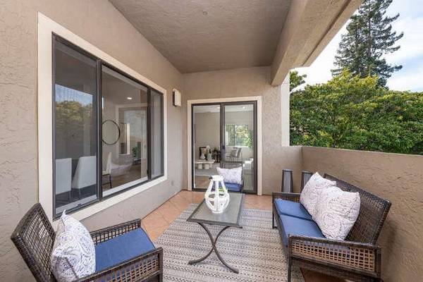 2BR/2BA Condo on Prospect St · San Carlos photo 4