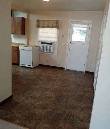 2BR/1BA Apartment · Napa photo 4