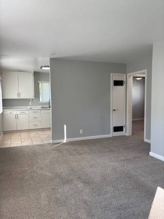 2BR/1BA Apartment on S 4th Street · San Jose photo 5