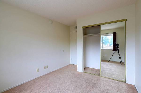 2BR/1BA Condo on Delaware Near Playa Del Rey · San Jose photo 3